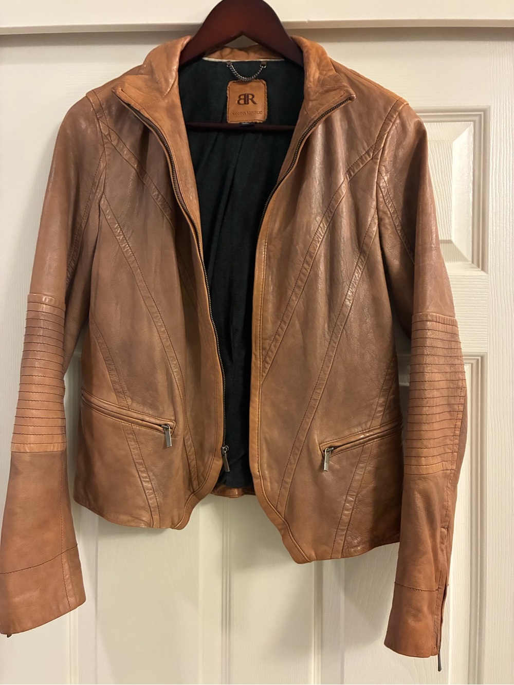 Banana Republic Tan/Brown Women Leather Zip-Front Jacket. Size Small/Medium.